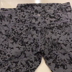 All you do Lululemon legging size 6